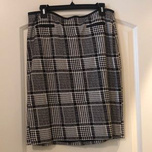 Talbot’s Black/White Pencil Skirt